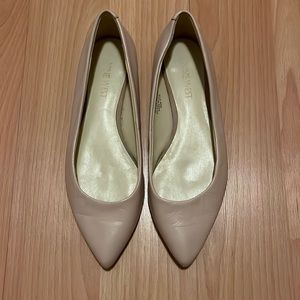 Nine West Women's Onlee Leather Ballet Flat - Size 6M